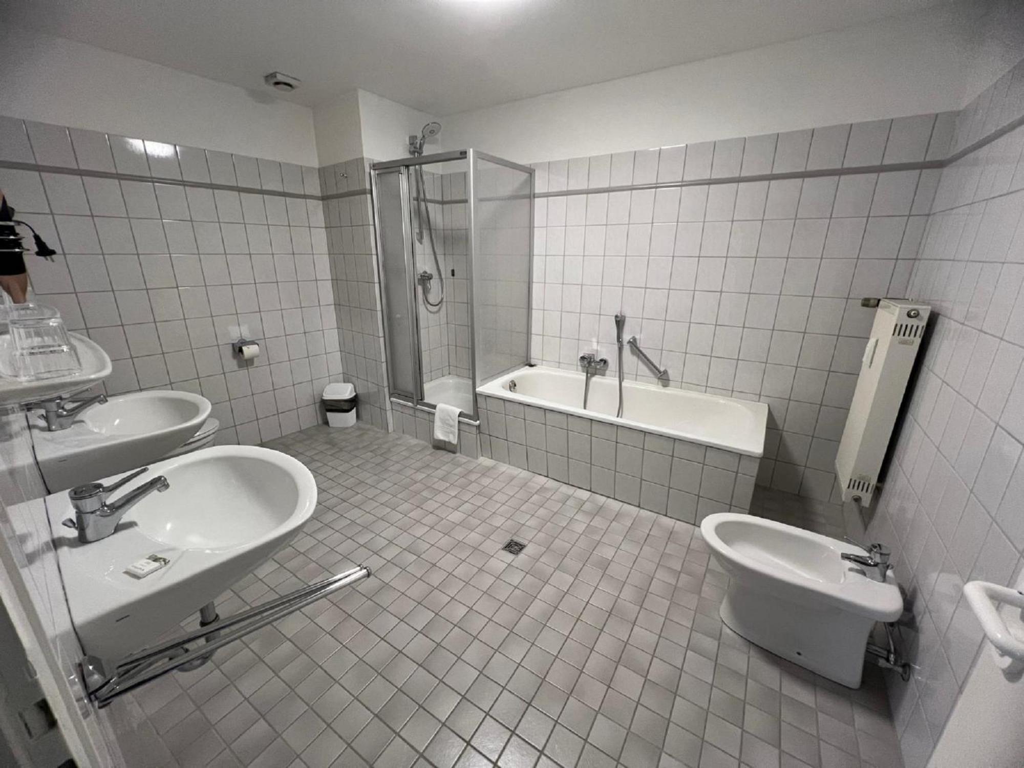 Bierstadt-Hotel Айнбек Экстерьер фото